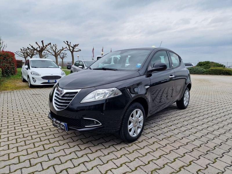 Lancia Ypsilon Ypsilon 0.9 Twinair 85 CV 5 porte Metano Ecochic Silver