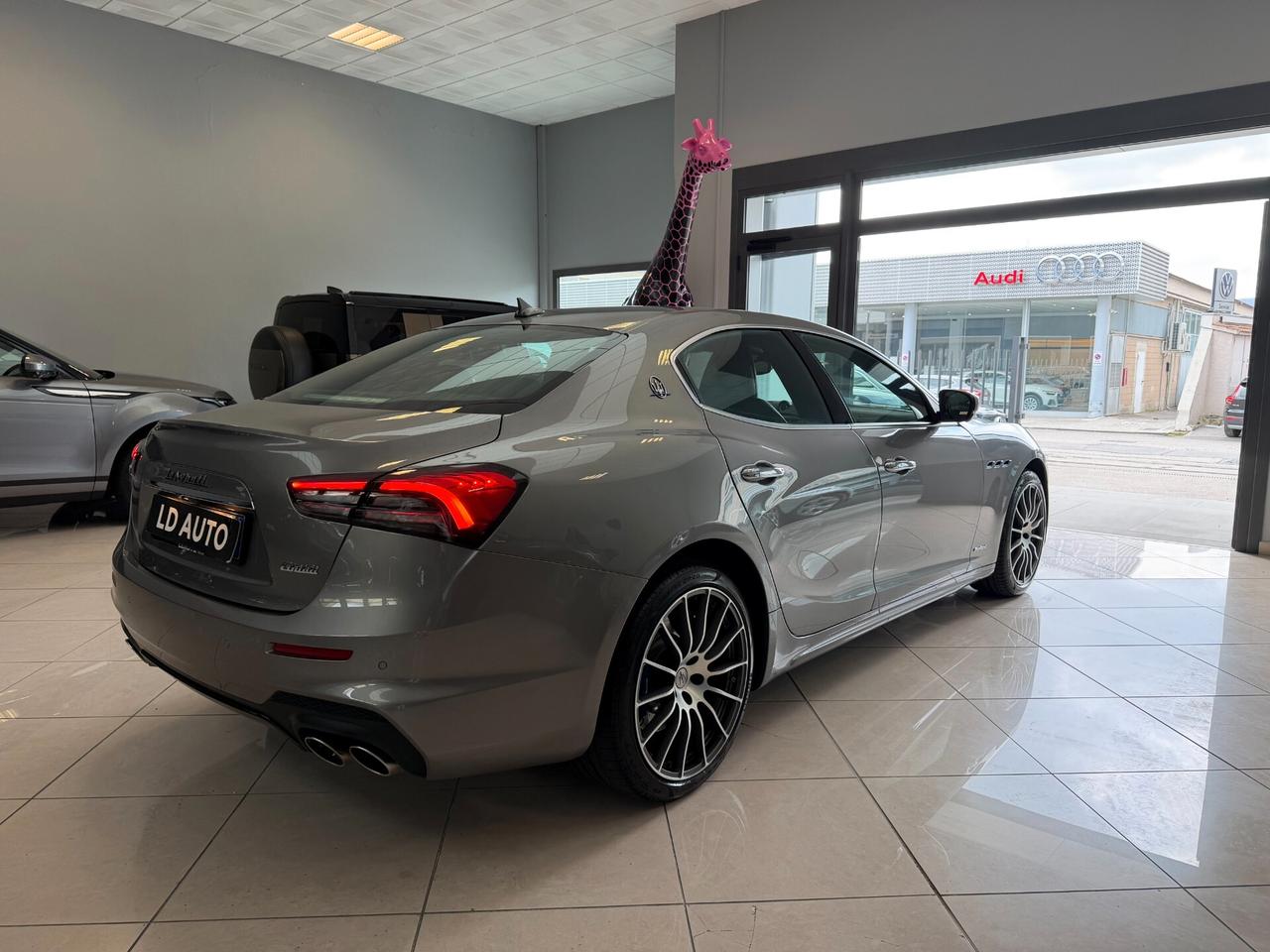 Maserati Ghibli L4 330 CV MHEV Gransport