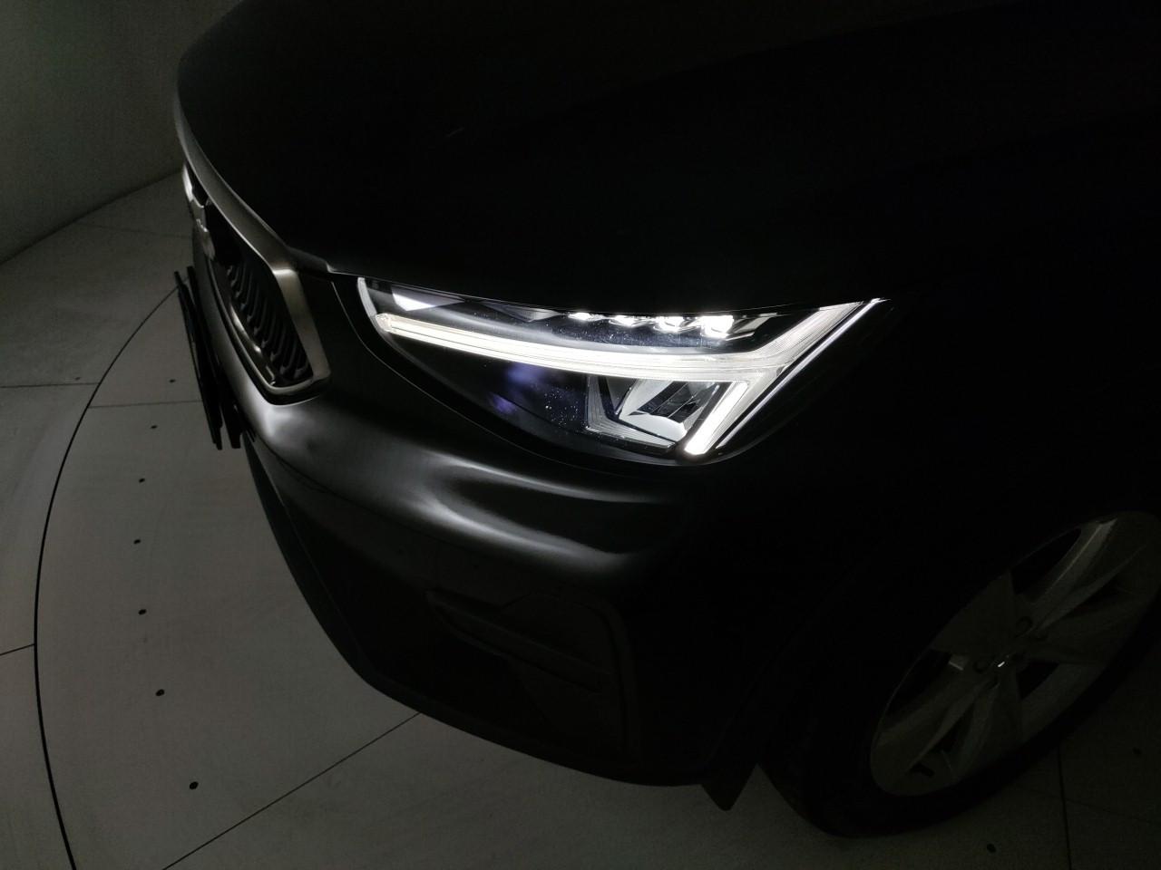 VOLVO XC40 2.0 b3 Core auto