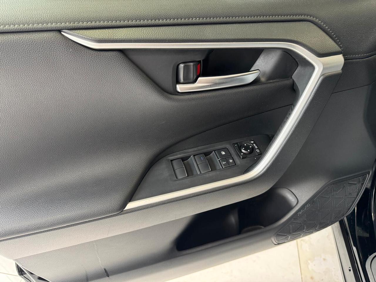 Toyota RAV 4 2.5 HV E-CVT 2WD Black Edition