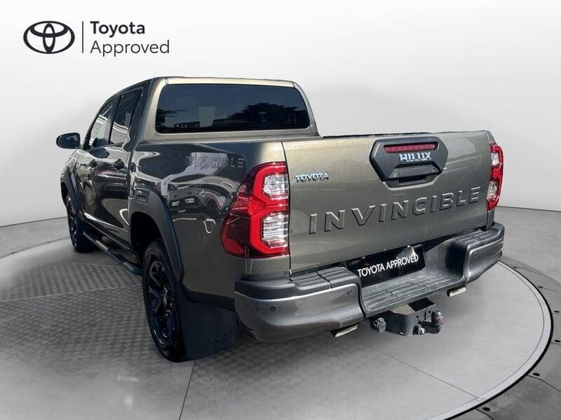 Toyota Hilux Hilux 2.8 D A/T 4WD 4 porte Double Cab Invincible