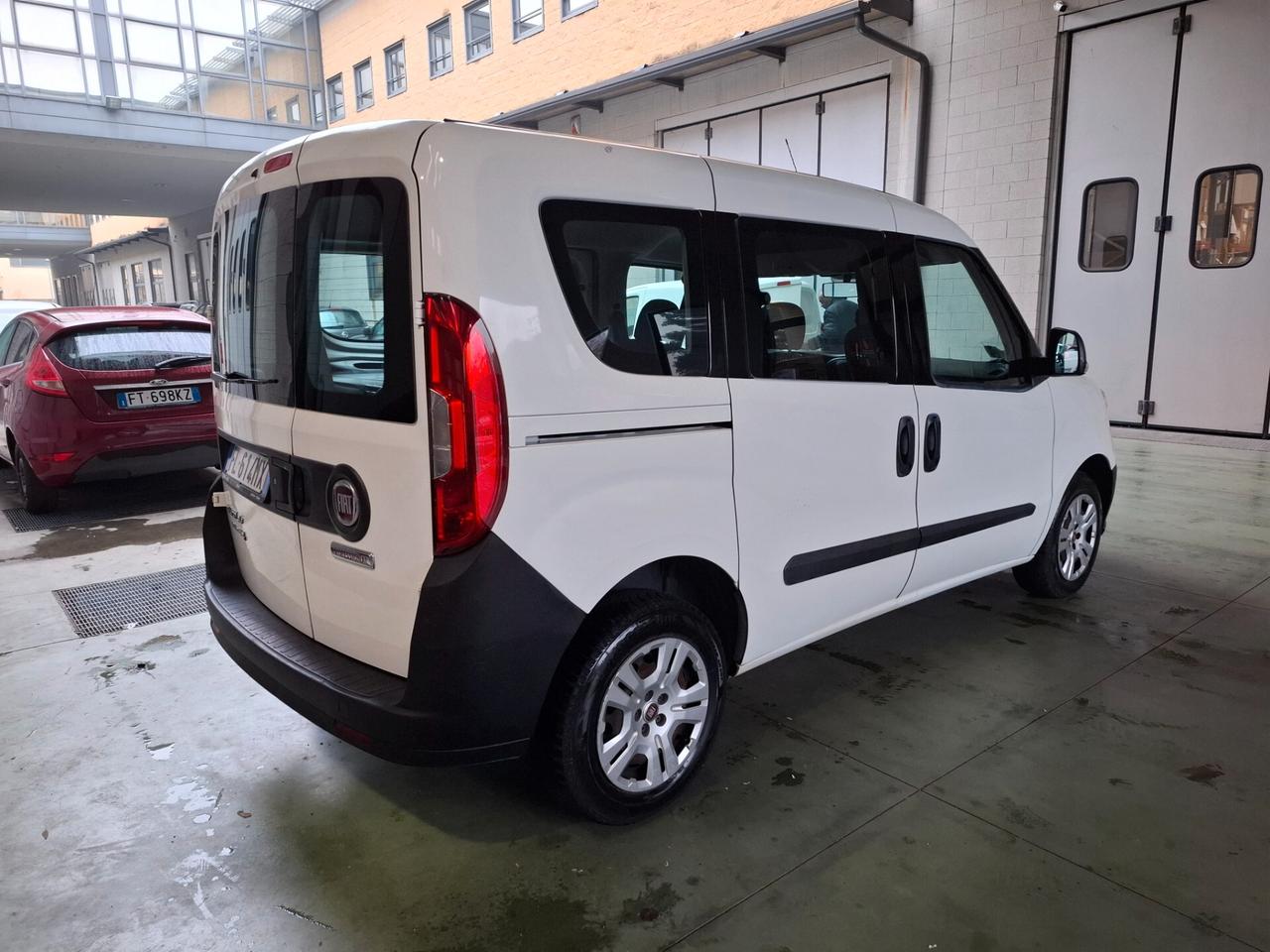 Fiat Doblò 1.3 MJT vetrato 5 posti