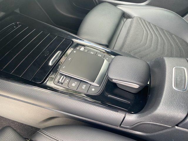 MERCEDES-BENZ GLB 180 d Automatic Sport