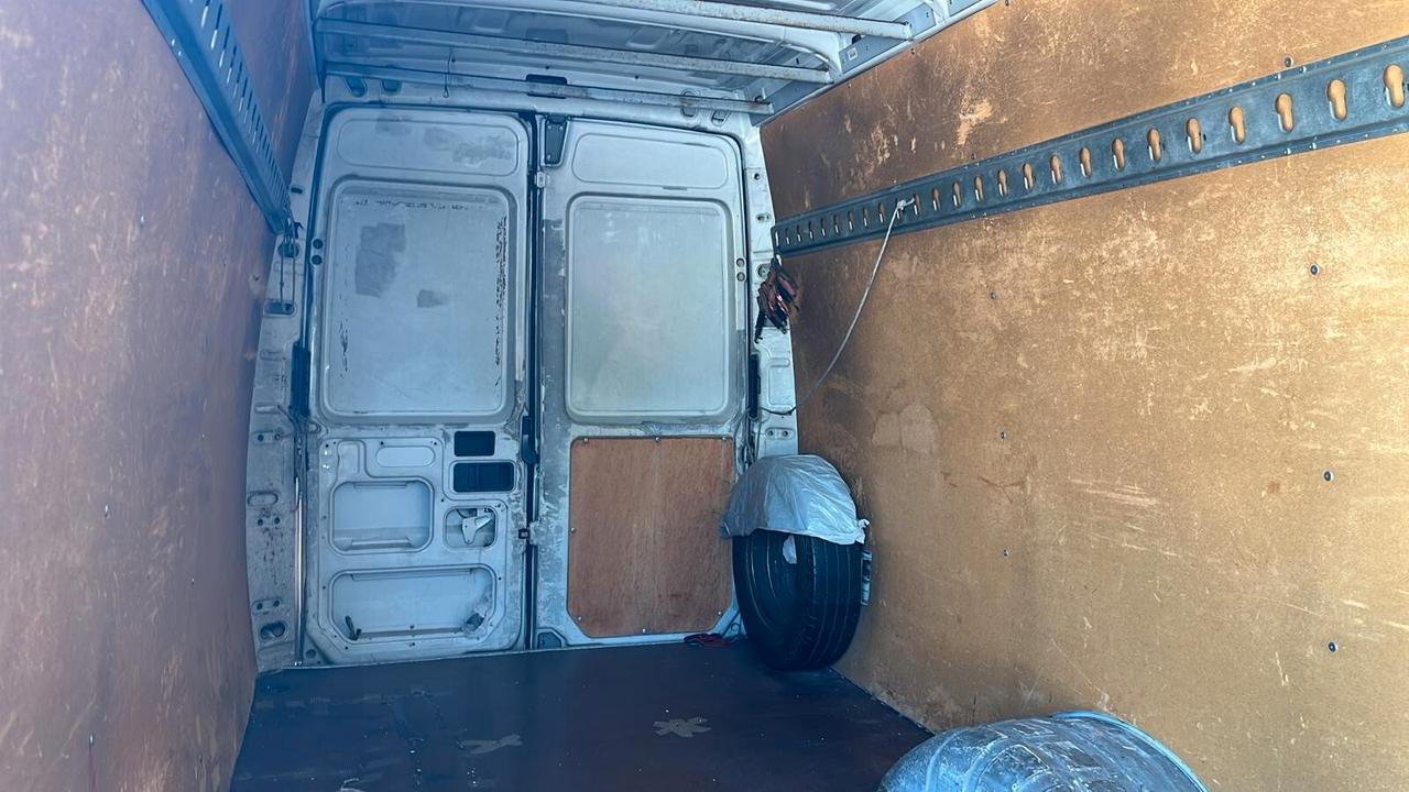 Iveco Daily 35C14/BarTor3.0Hpi TDI PLM-RG Cab