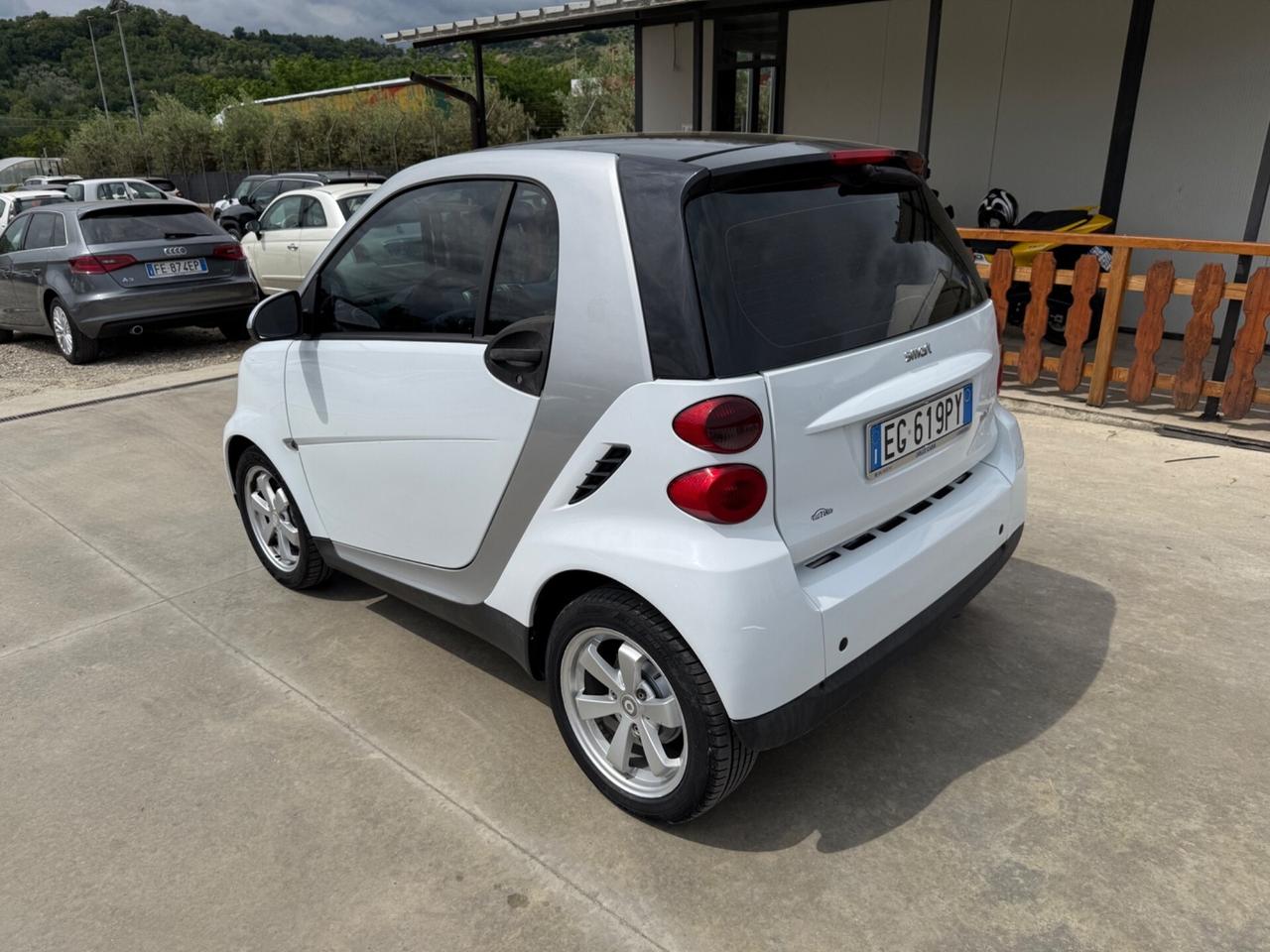Smart ForTwo 1000 62 kW coupé passion