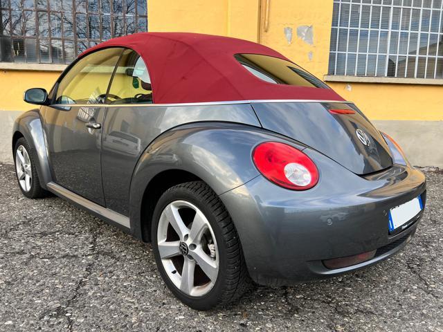 VOLKSWAGEN New Beetle 1.6 Cabrio CAPOTE E INTERNI IN PELLE ROSSA