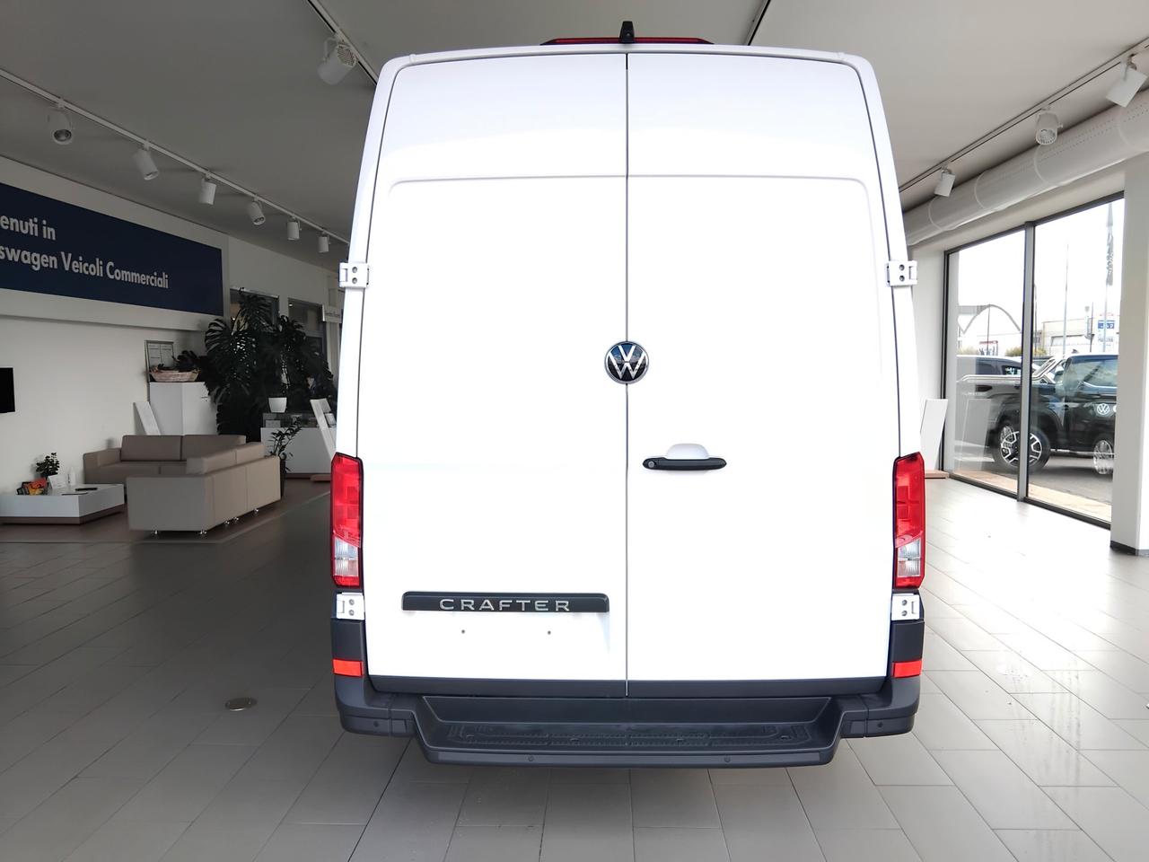 Volkswagen CRAFTER VAN 35 L3 H3 2.0TDI 140cv Aut. Porte 270°