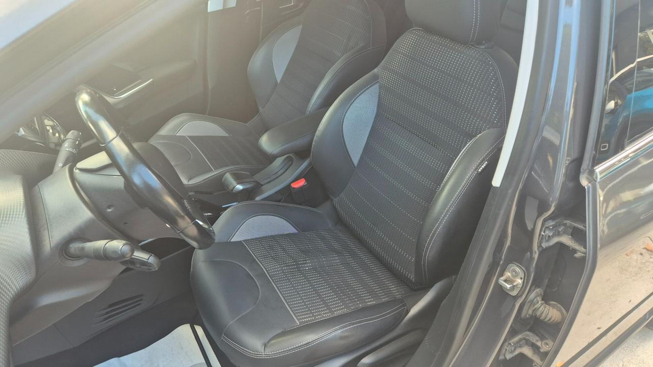 Peugeot 2008 BlueHDi 100 S&S Allure