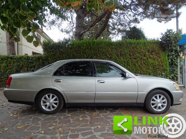 TOYOTA Crown Majesta 4.0 V8 S170 - 1999 ASI - Import