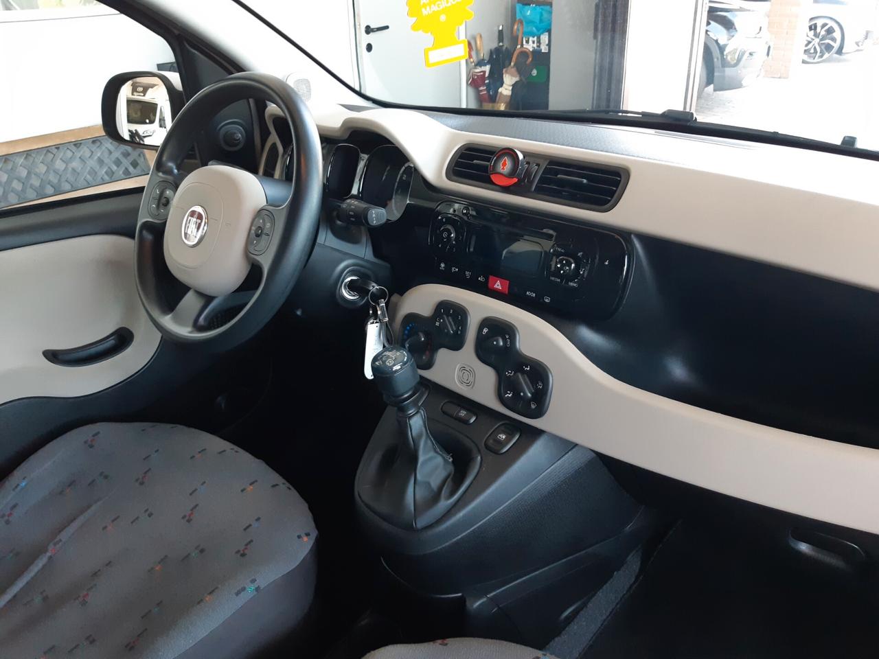 Fiat Panda 1.2 Lounge 5 POSTI