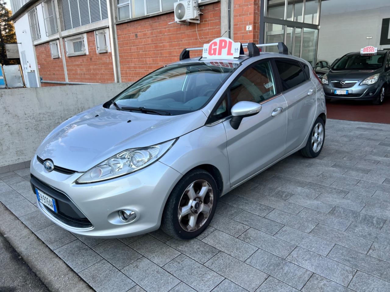 Ford Fiesta 1.4 5 porte Bz.- GPL Titanium