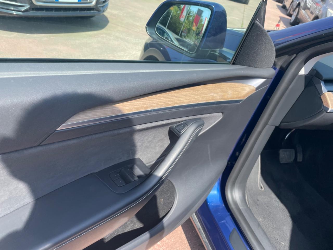 Tesla Model Y Model Y Long Range AWD