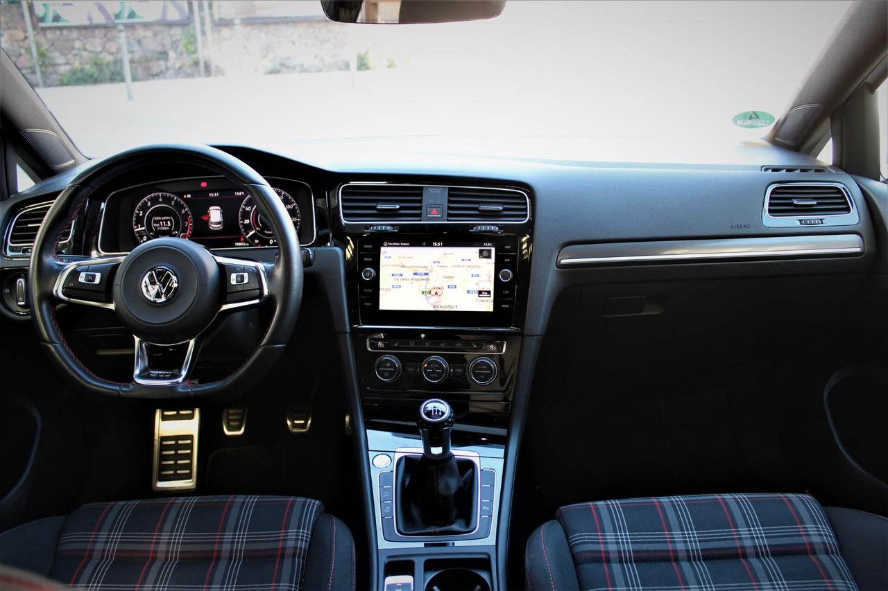 Volkswagen Golf GTI 2.0 230 CV TSI 5p. tetto apribile
