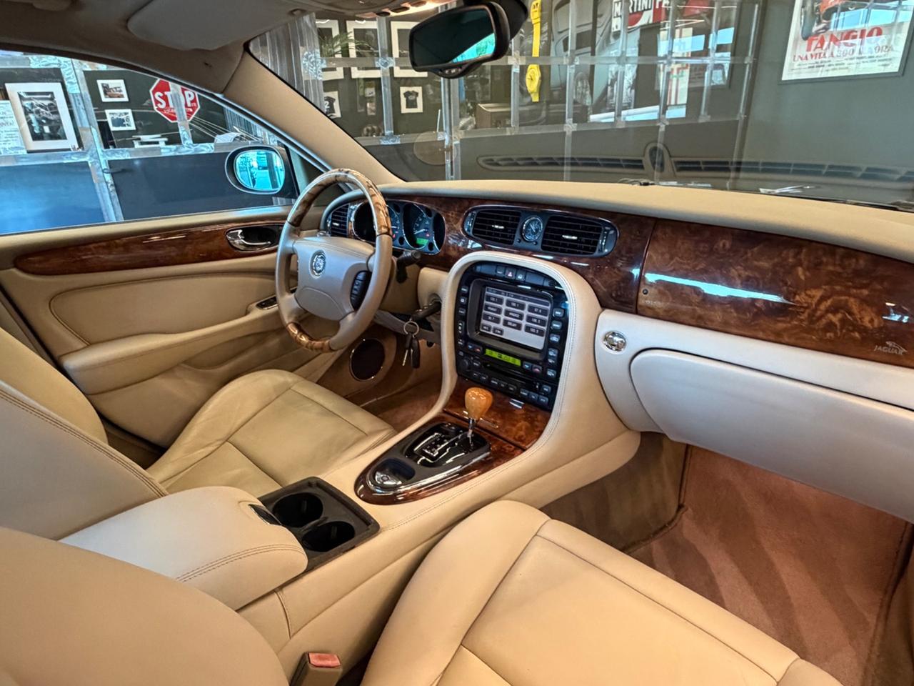 Jaguar XJ 4.2 V8 cat Executive