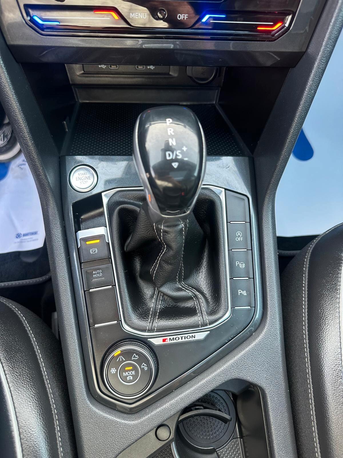 Volkswagen Tiguan 2.0 TDI 200 CV SCR DSG 4MOTION R-Line TETTO APRIBILE SEDILI IN PELLE TOTALE