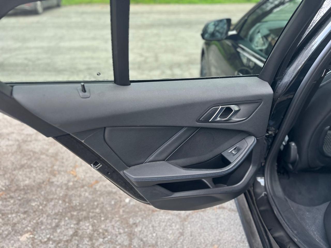 Bmw 118 M Sport 118 d #9871