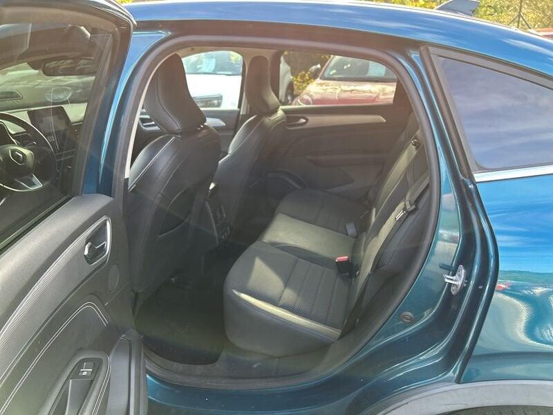 Renault Arkana 2021 1.6 E-Tech hybrid Intens 145cv