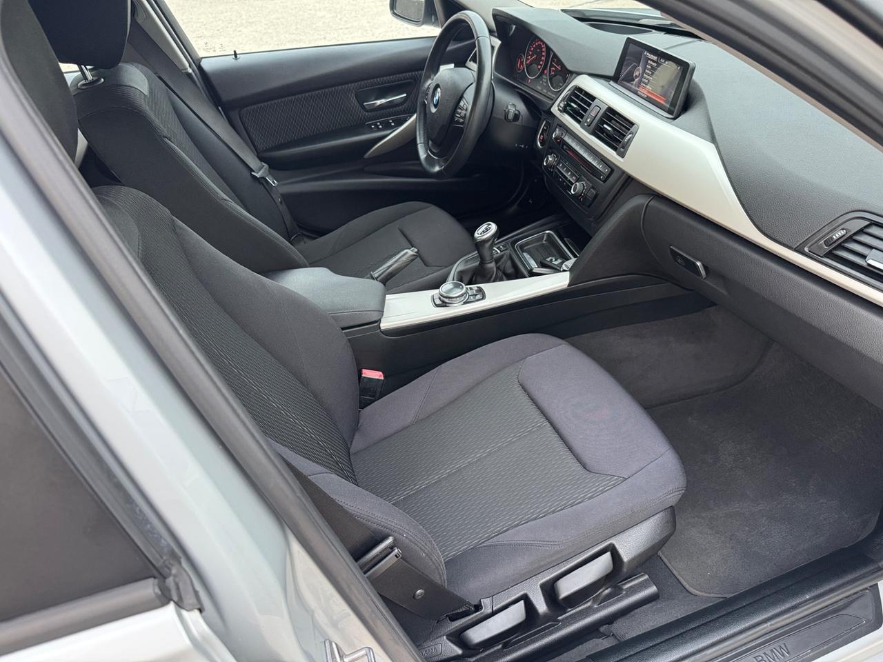 Bmw 320i Berlina 184cv Manuale Auto Pari al Nuovo