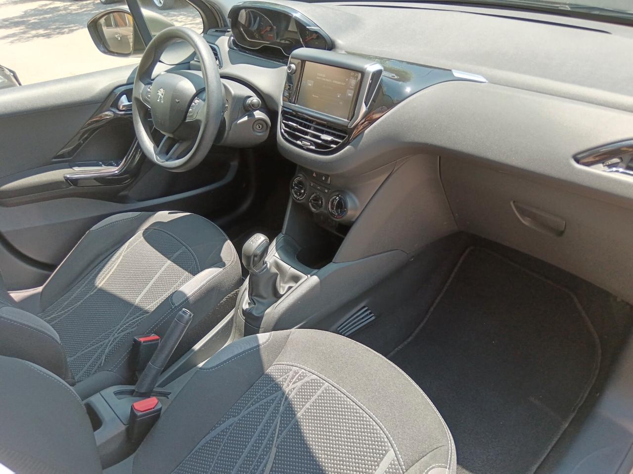 Peugeot 208 1.4 HDi 68CV 5P NEOPATENTATI