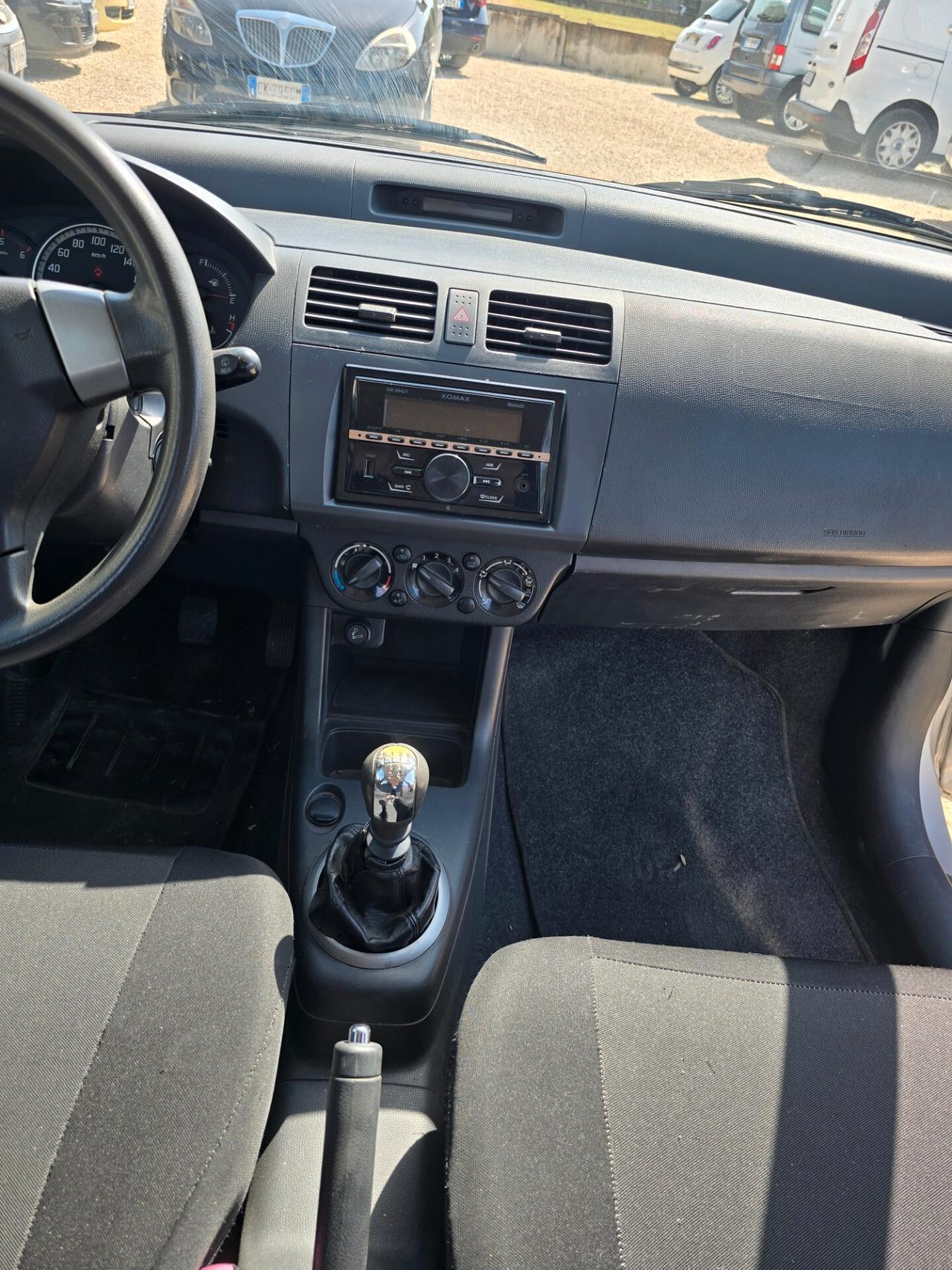Suzuki Swift 1.3 DDiS 5p. 51kw