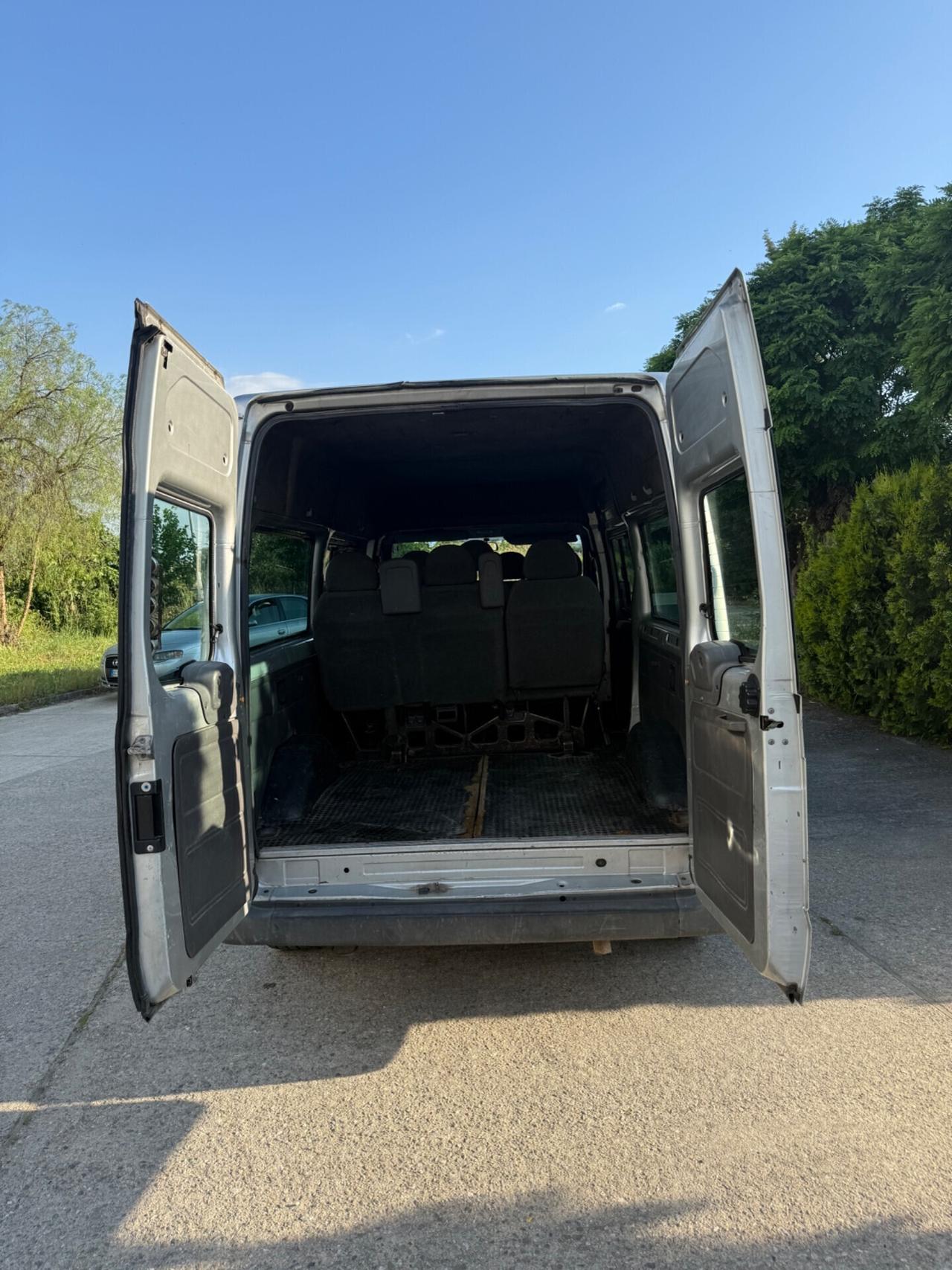 FORD TRANSIT TOURNEO 9 posti garanzia