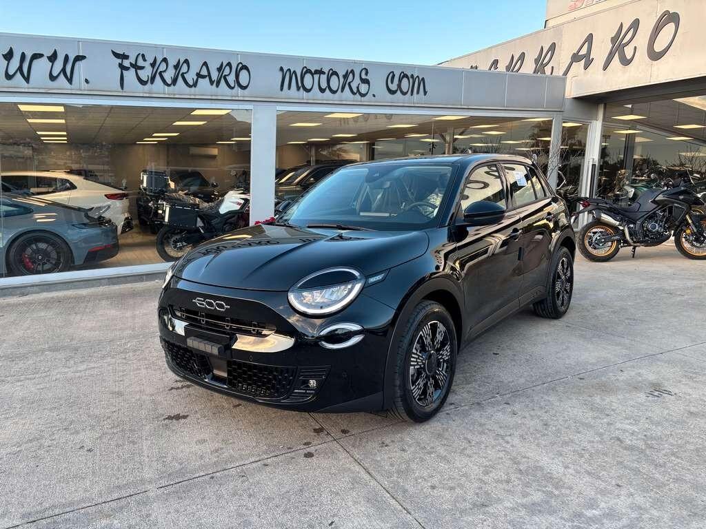 Fiat 600 Hybrid 110 CV DCT MHEV Icon 2025 KM 0 IVA ESPOSTA Tua a soli 209 Euro al mese