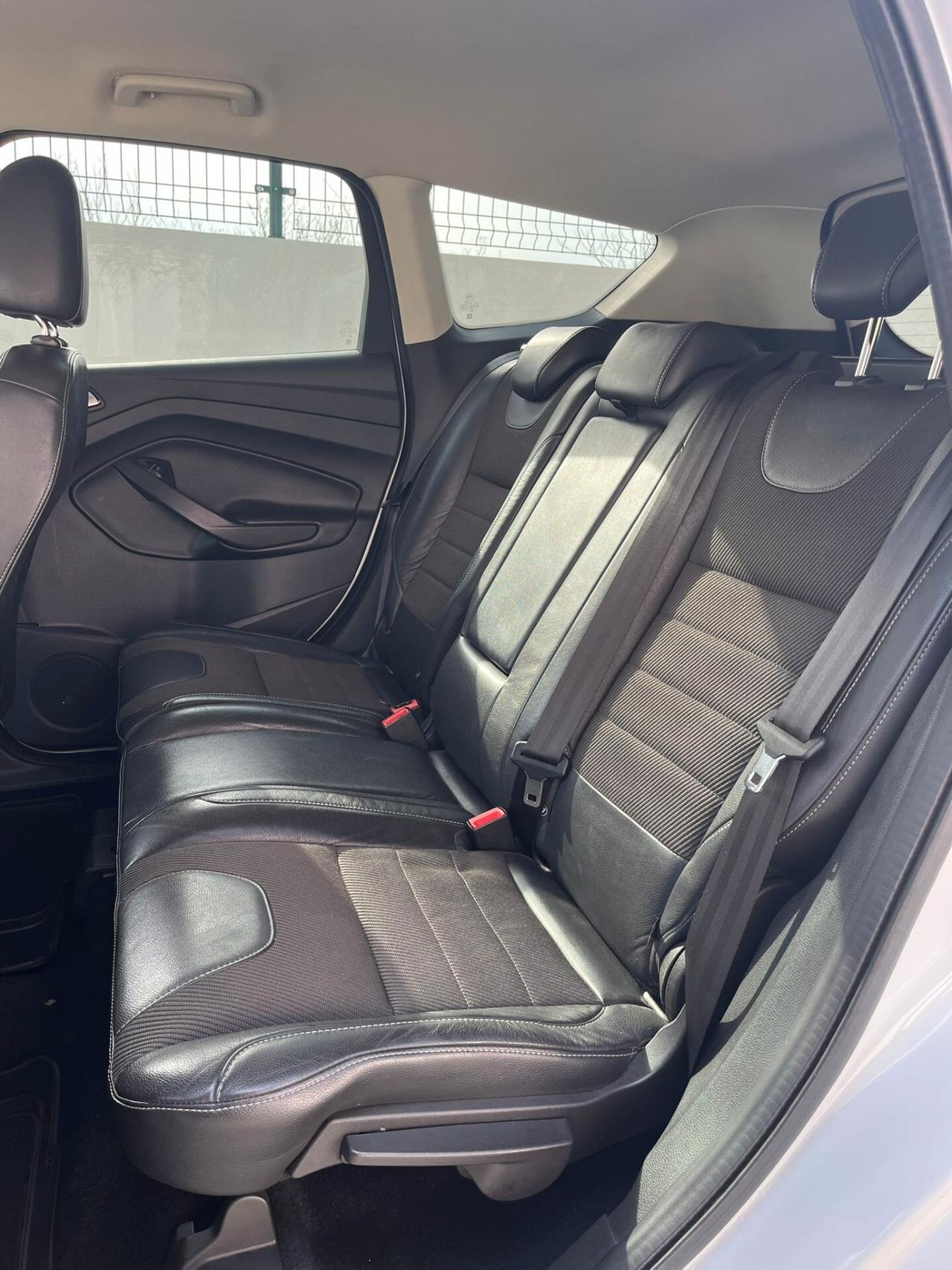 Ford Kuga 2.0 TDCI 120 CV S&S 2WD Titanium