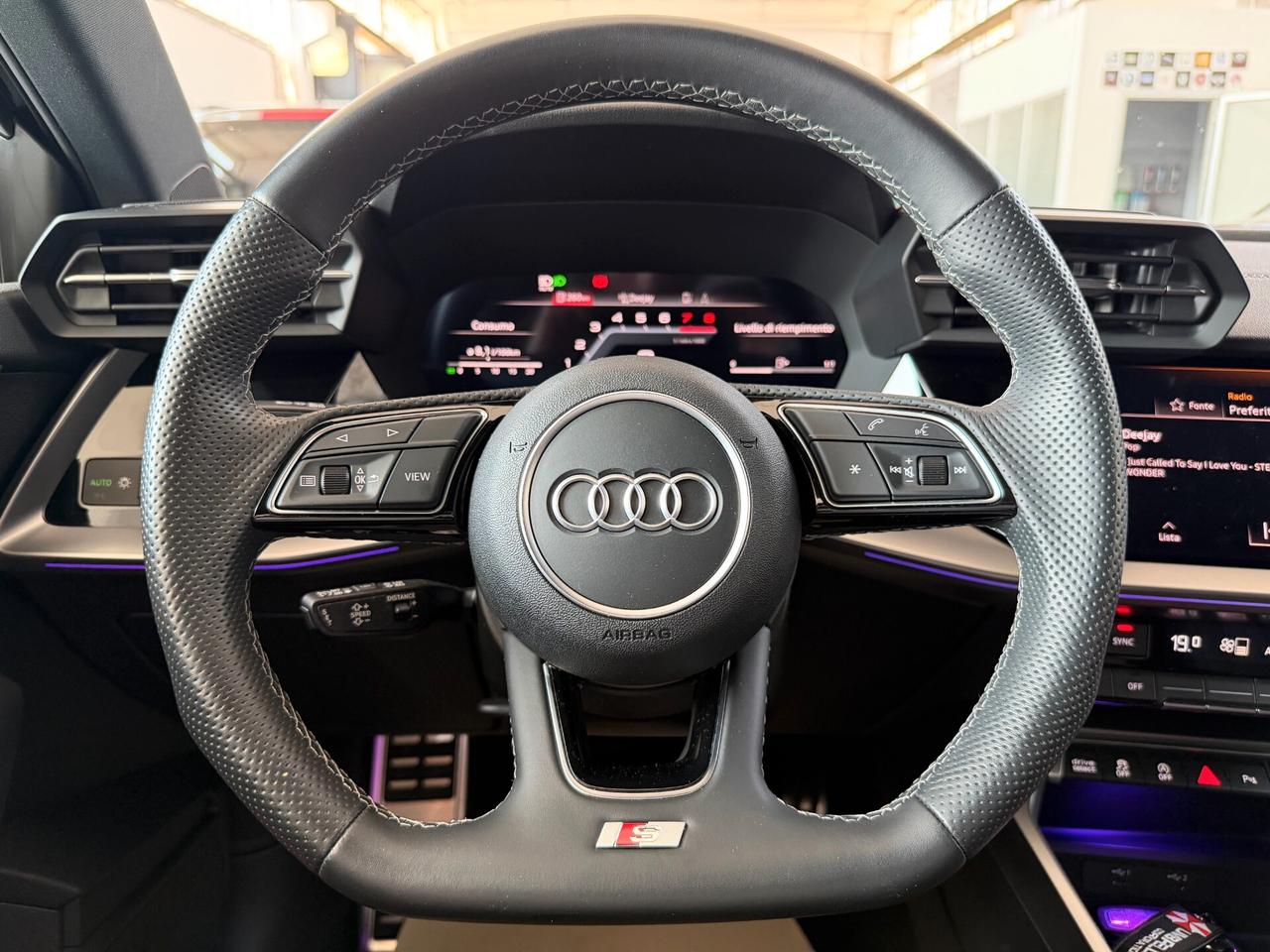 Audi A3 SPB 35 TFSI Identity Black