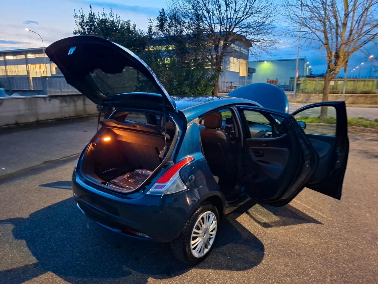 Lancia Ypsilon 1.2 5 porte GPL del 16 SOLO 128.000 KM
