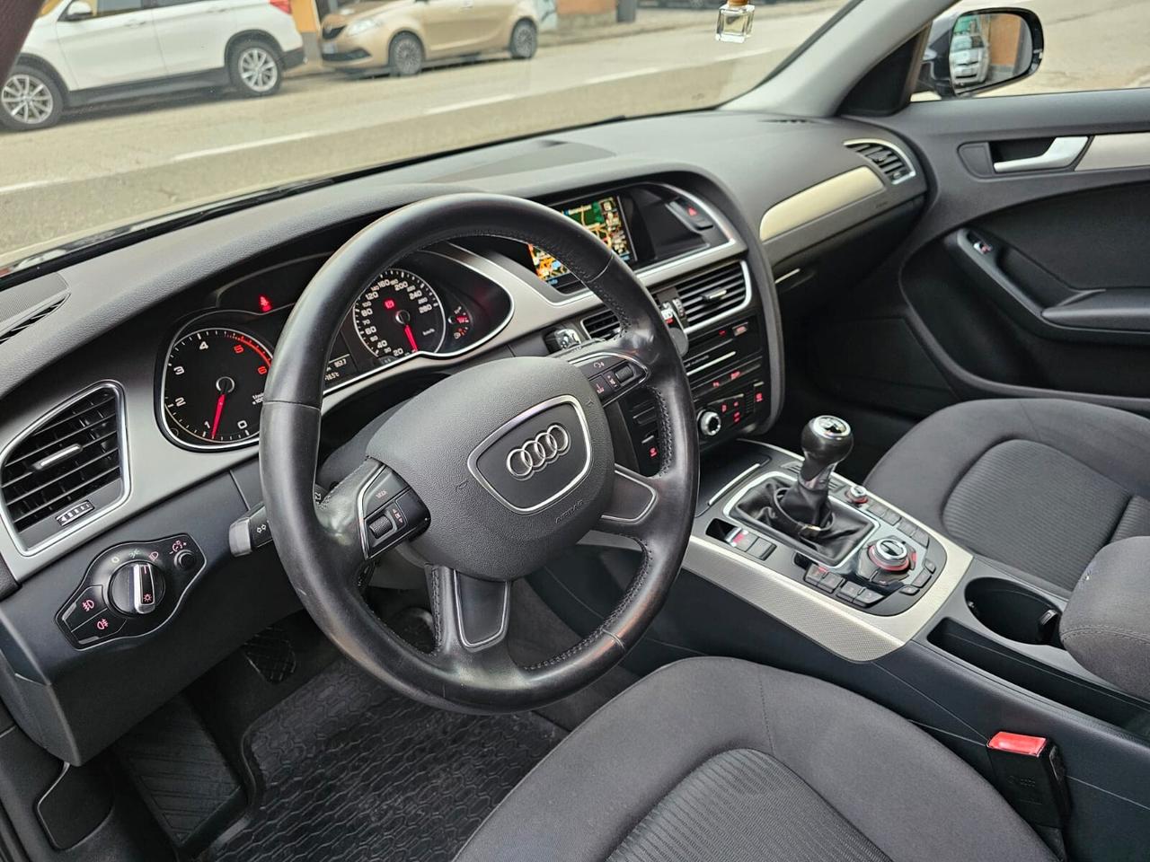 Audi A4 Avant 2.0 TDI 120cv Business Plus*Navi*Bi-Xeno*18*