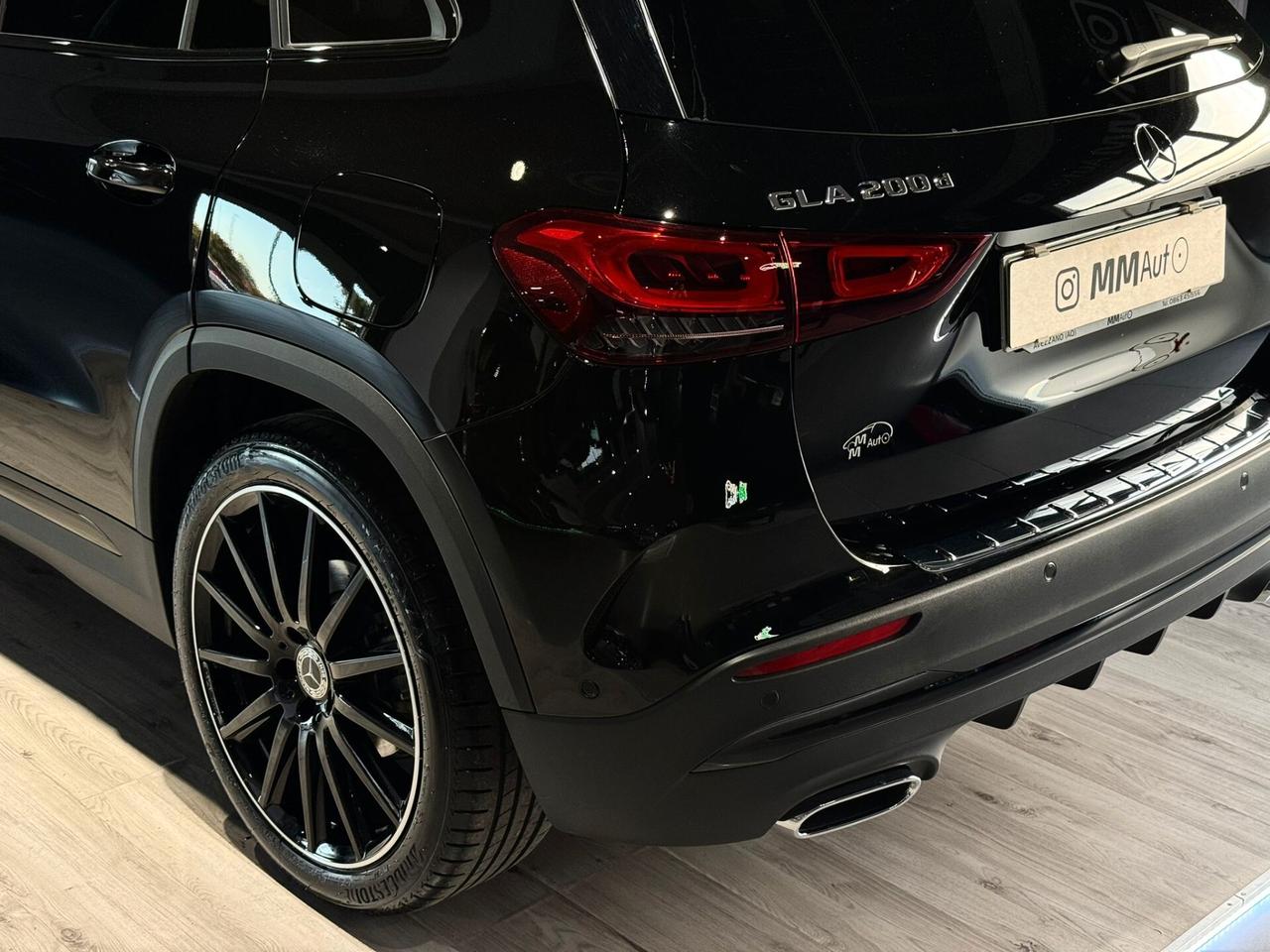 Mercedes-benz GLA 200 d Automatic 4Matic Premium AMG *NIGHT + LUXURY PACK*