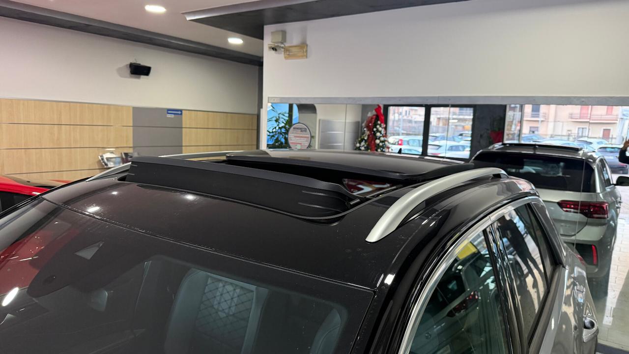 Volkswagen T-Roc 1.0 TSI R-Line TETTO PANORAMICO