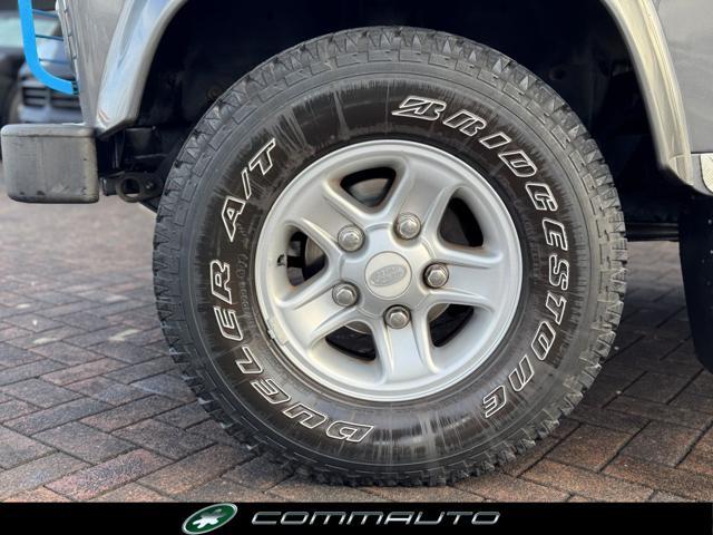 LAND ROVER Defender 110 2.5 Td5 cat S.W. SE