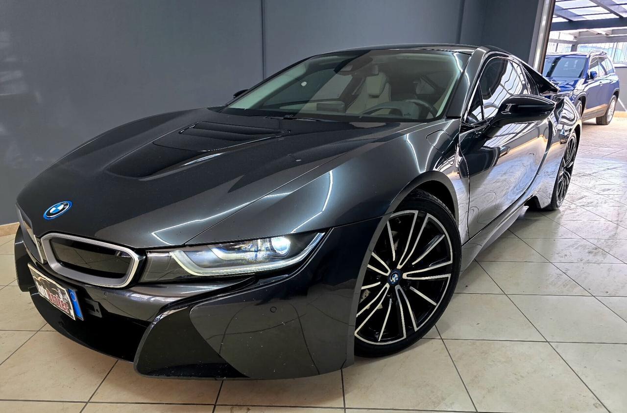 BMW i8 COUPE 374cv RESTYLING (i12) PLUG-IN