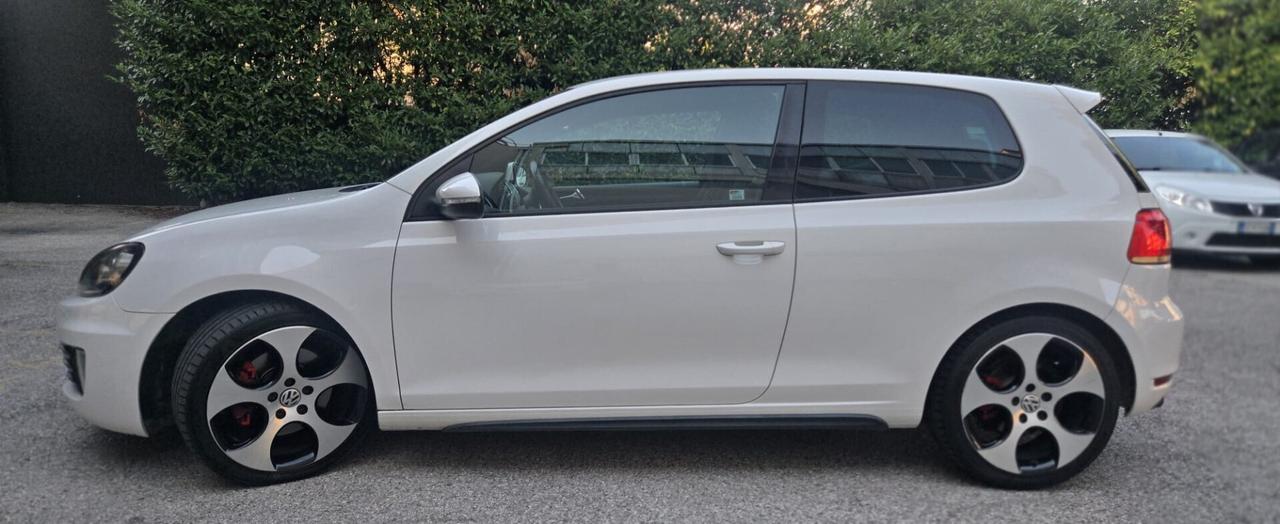 Volkswagen Golf 2.0 TSI 3p. GTI