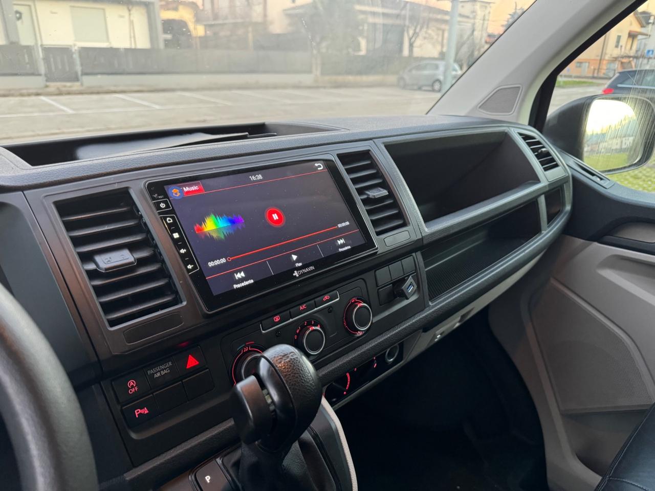 Volkswagen Transporter 2.0 TDI 150CV DSG PC Kombi