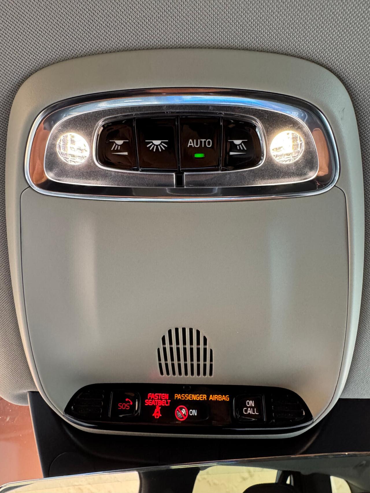 Volvo XC 90 B5 (d) AWD automatico 7 posti Momentum Pro