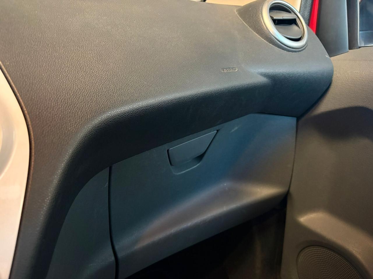 Ford Ka, Clima automatico e sensori di parcheggio