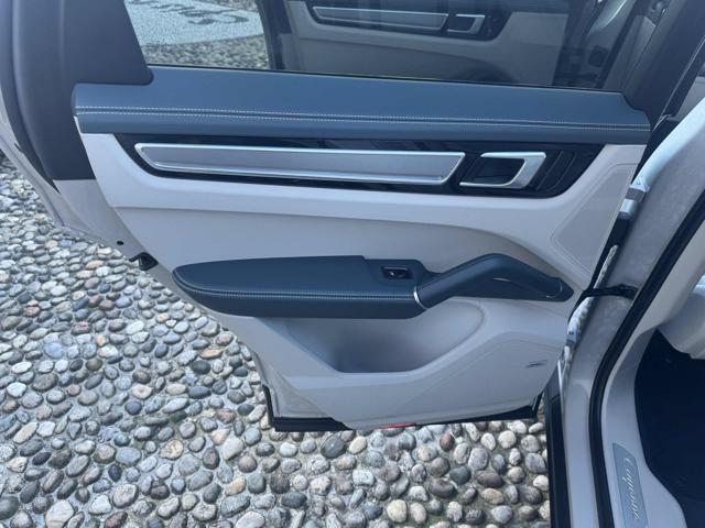 PORSCHE Cayenne Coupé 3.0 V6 Platinum Edition