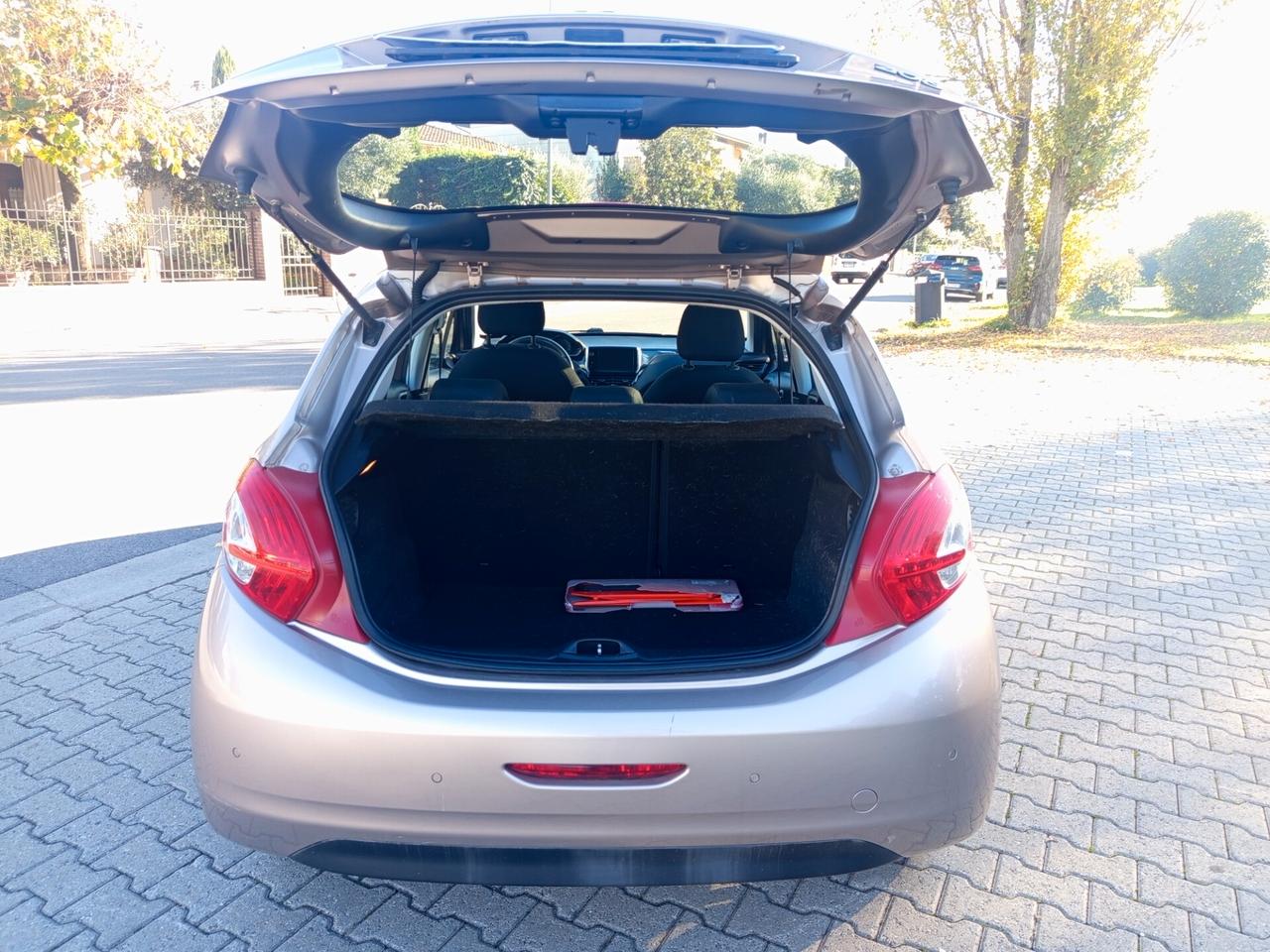 Peugeot 208 1.2 VTi 82 CV 5 porte Allure