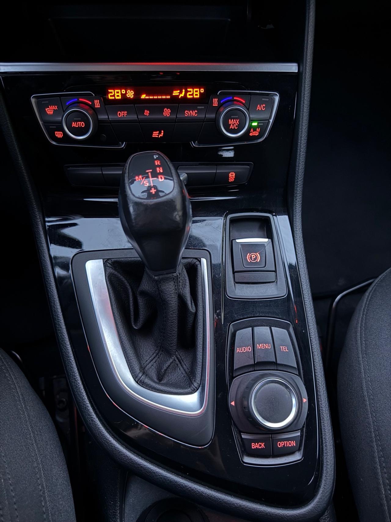 Bmw 2er Active Tourer 218d Luxury