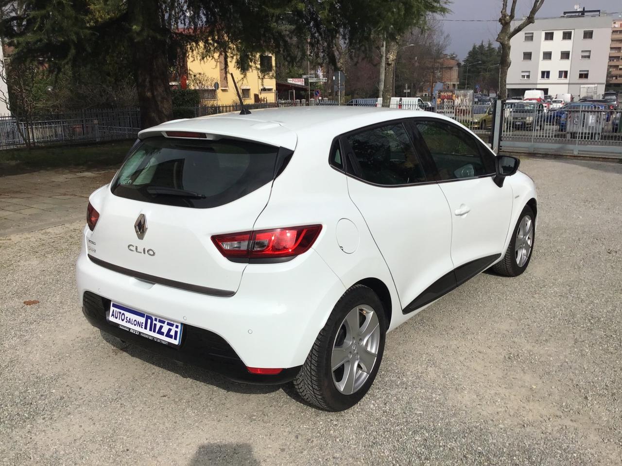 Renault Clio 1.2 75CV 5 porte Costume National