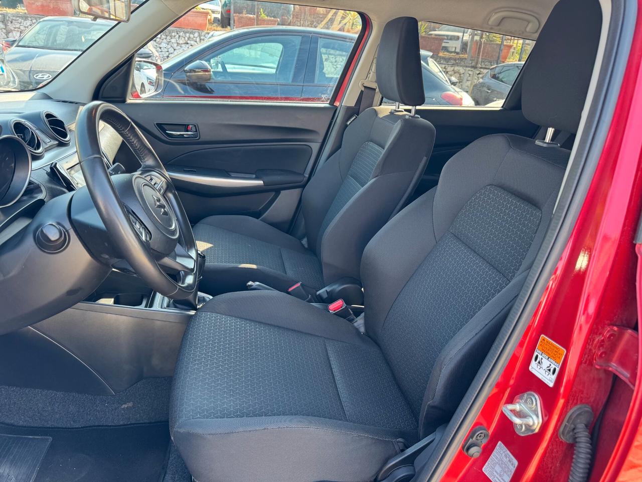 SUZUKI SWIFT 1.2cc Mild Hybrid 83cv Top