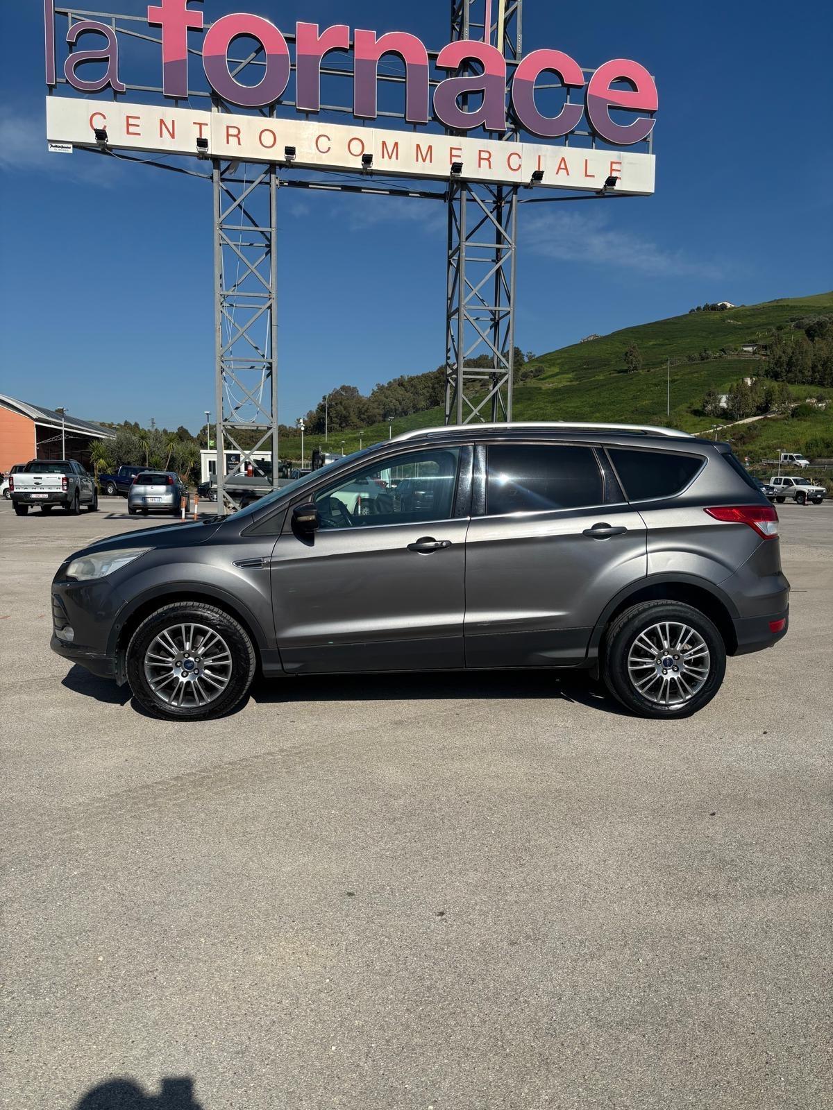 Ford Kuga 2.0 TDCI 140 CV 2WD Titanium