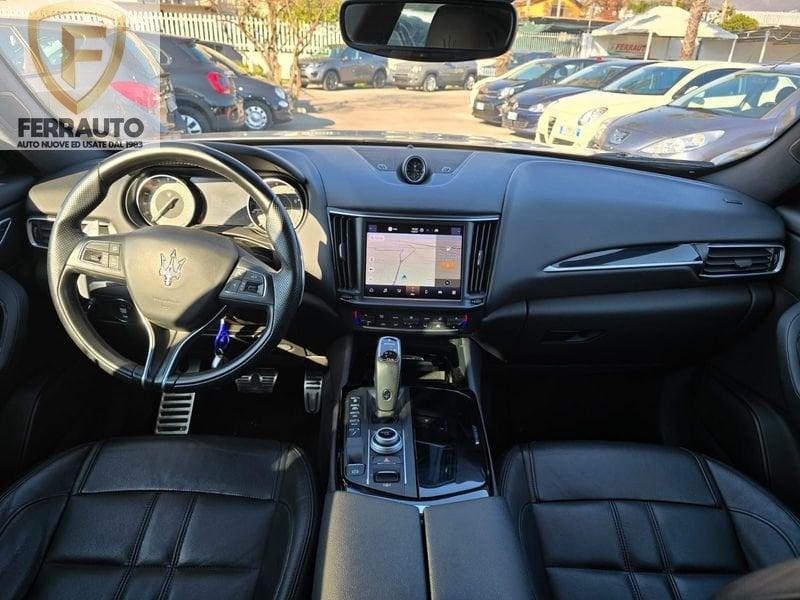 MASERATI LEVANTE V6 350 CV AWD Modena Italiana