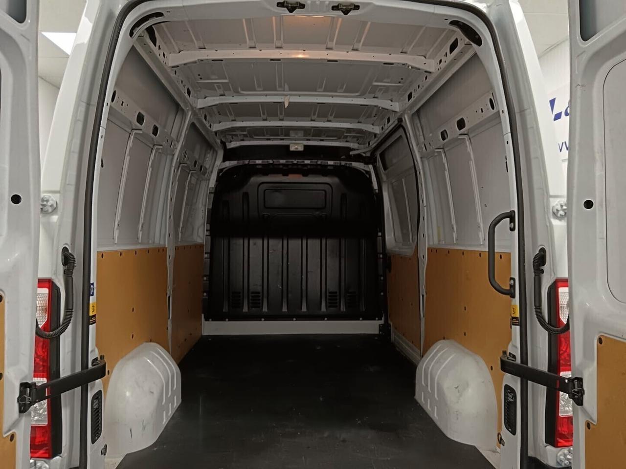 RENAULT MASTER 2.3