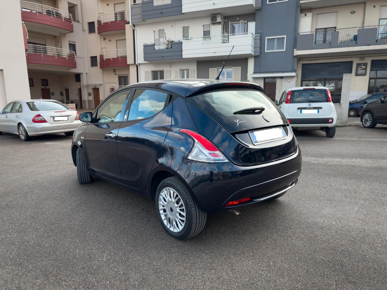 Lancia Ypsilon 1.2 69 CV 5 porte GPL Ecochic Gold