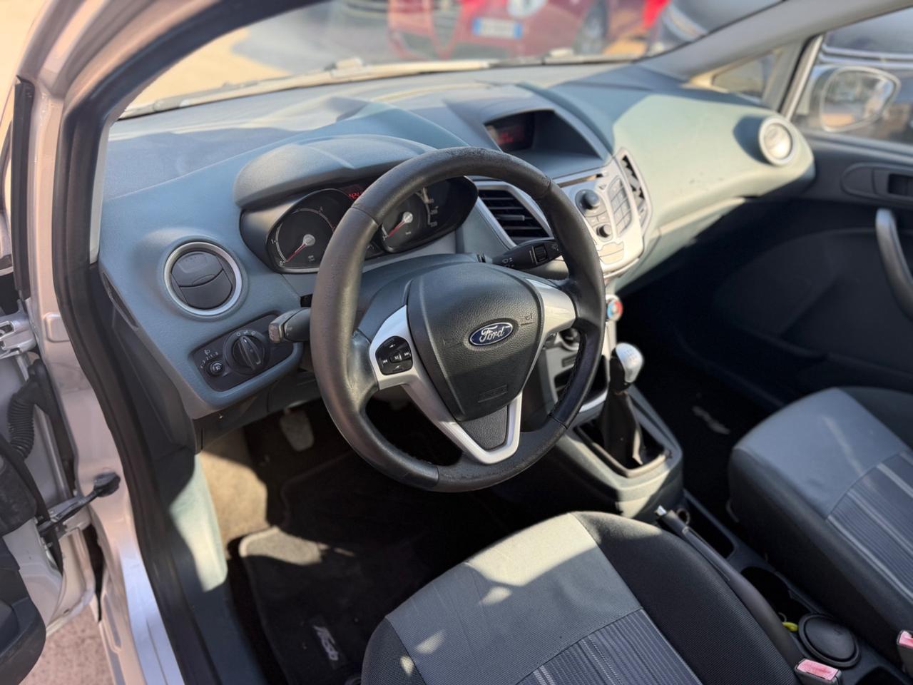 Ford Fiesta 1.4 TDCi 5p. Titanium Perfettamente funzionate