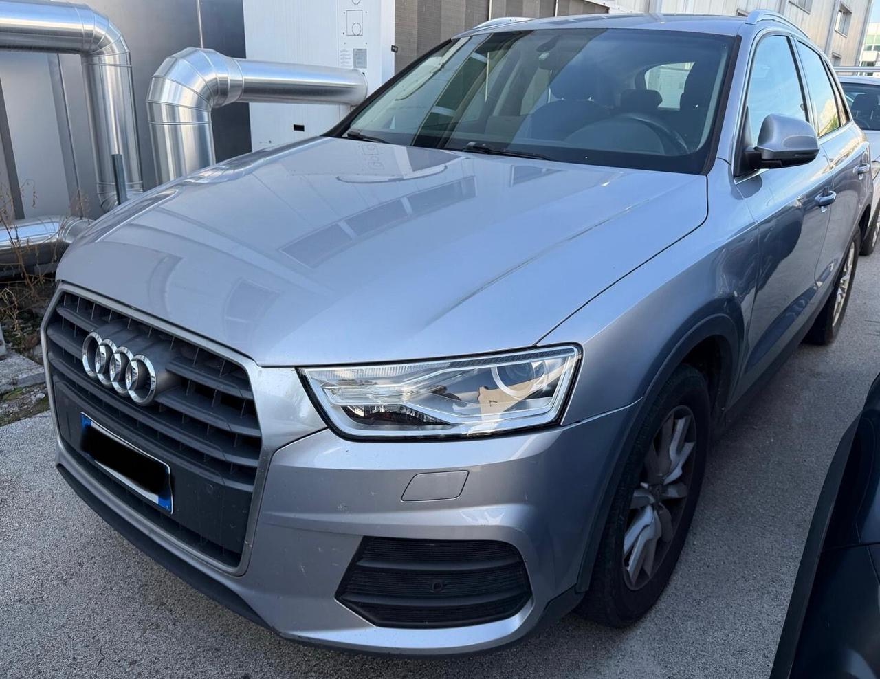 Audi Q3 2.0 TDI 120 CV Business -101-