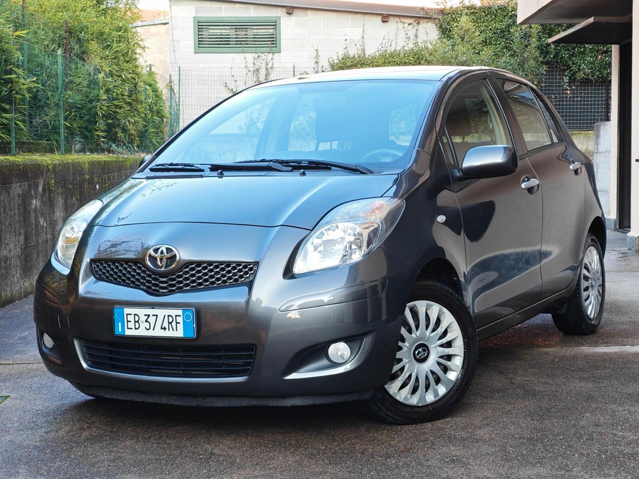 Toyota Yaris 1.0 BENZINA 70cv / 25.250km / Unipro